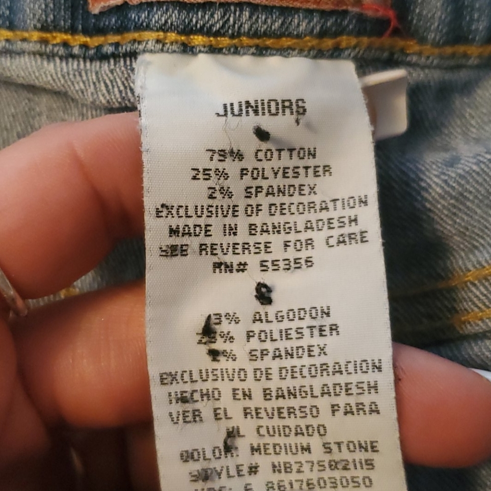 Shorts - Picture 3 of 3